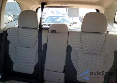 2019 Subaru Forester Premium z USA, uszkodzony, nr VIN JF2SKAEC2KH407142